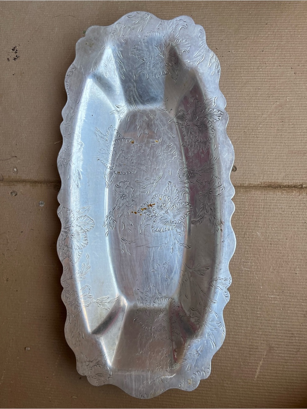 Forman Vintage Scalloped Floral Etched Aluminum Serving Platter - Silver Tone
